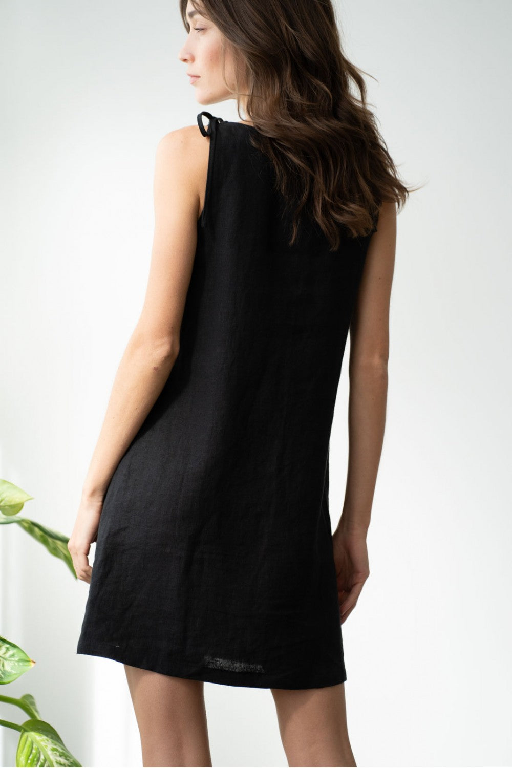 Slit Detail Linen Mini Dress L / White Slit Detail Linen Mini Dress L / White